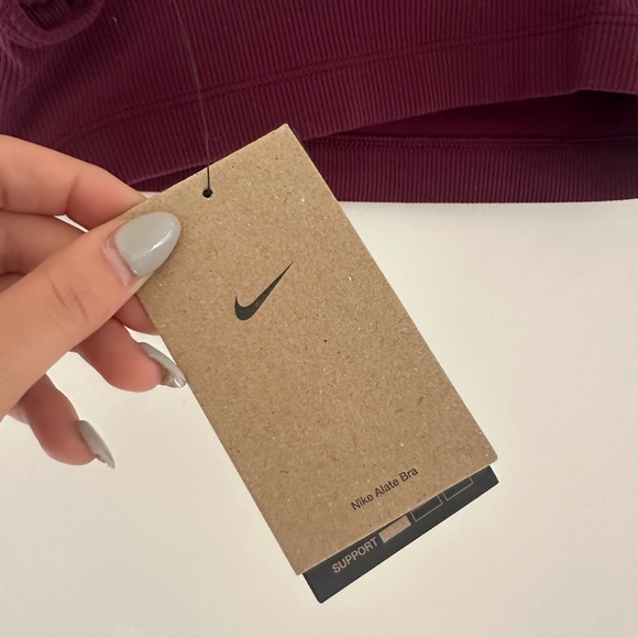 New Nike Alate Sports Bra Maroon Size M - Picture 4 of 5